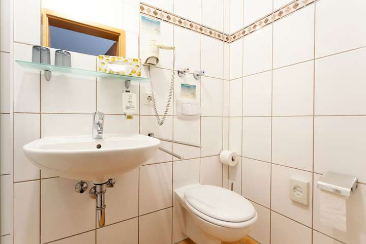 Room 44 of 61