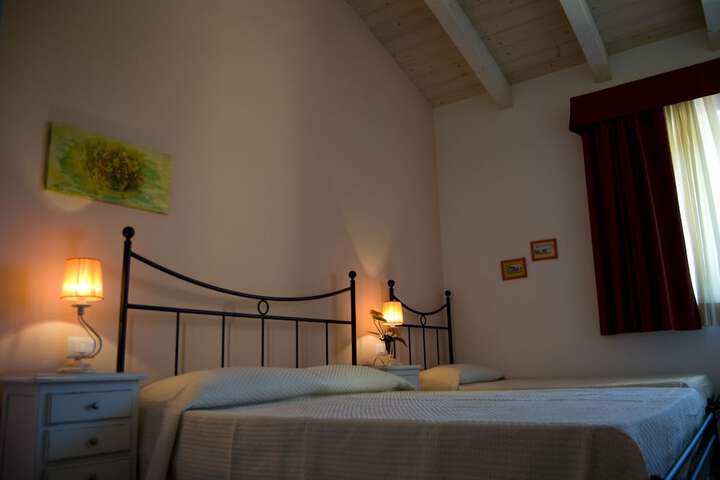 Room 4 of 53