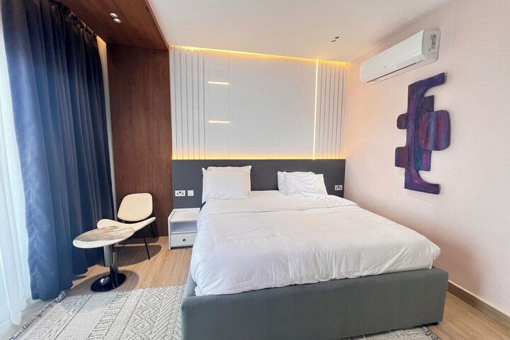 Room 17 of 61