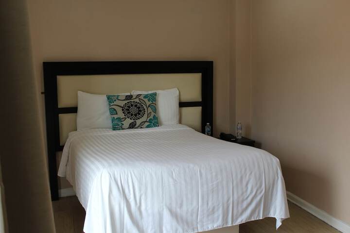 Room 14 of 42