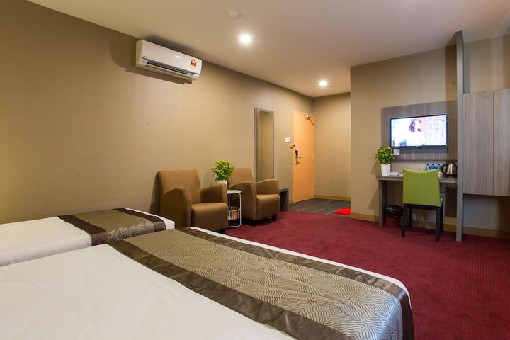 Room 10 of 36