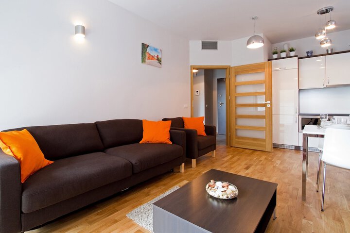 Room 10 of 60