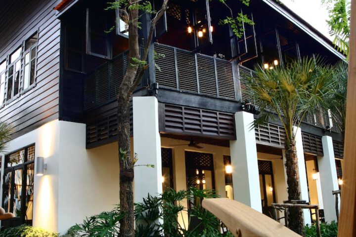 Hotel 77 of 83