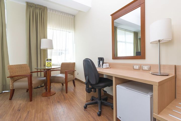 Room 2 of 24