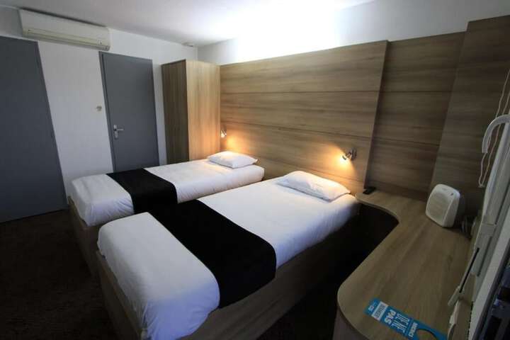 Room 2 of 9