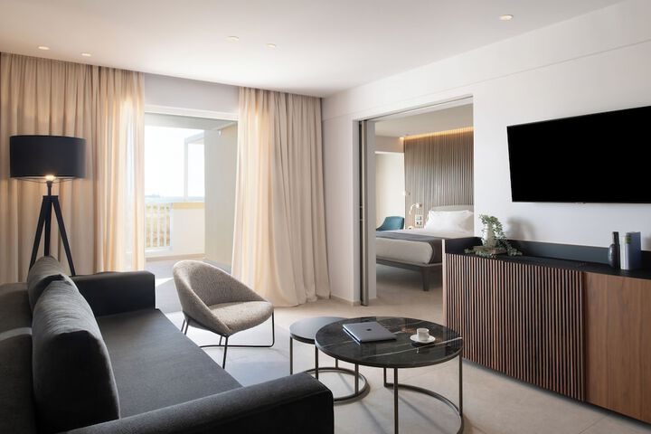 Room 61 of 245