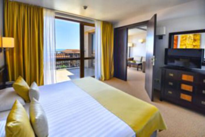 Room 47 of 106