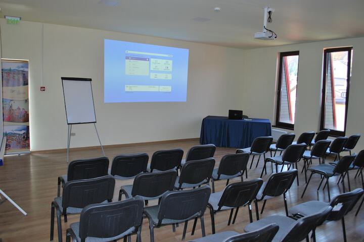 Business Center 96 of 106