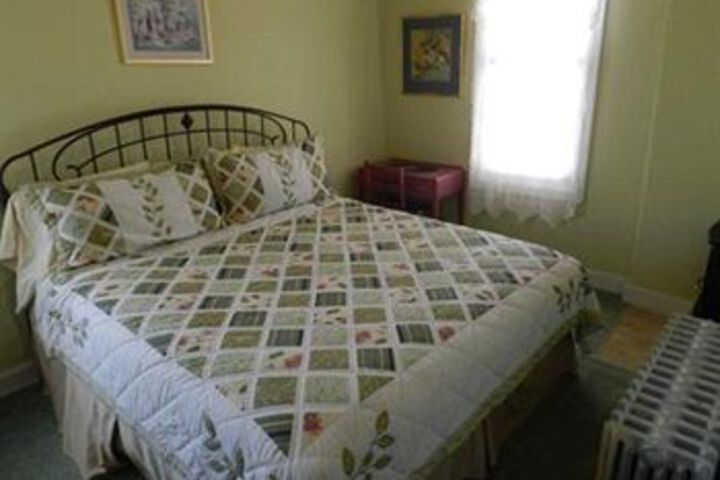 Room 36 of 77