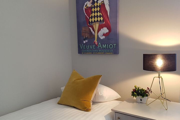 Room 6 of 45