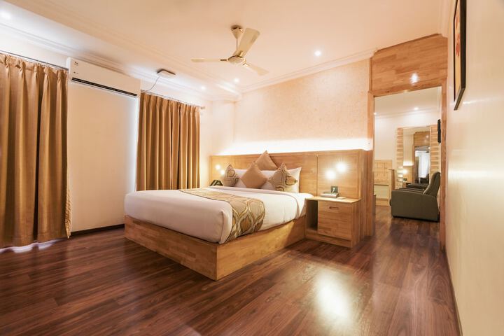 Room 43 of 106