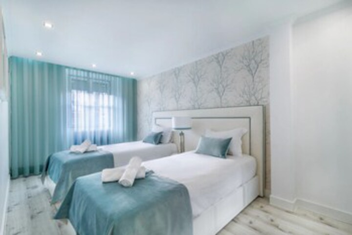 Room 15 of 18