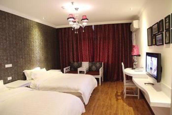 Room 16 of 37