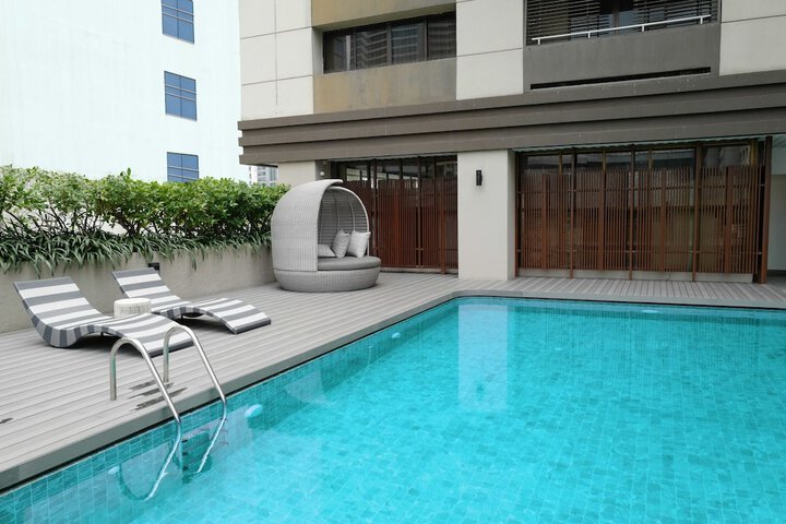 Pool 43 of 79