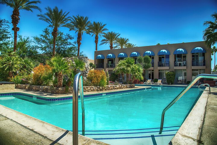 Pool 21 of 39