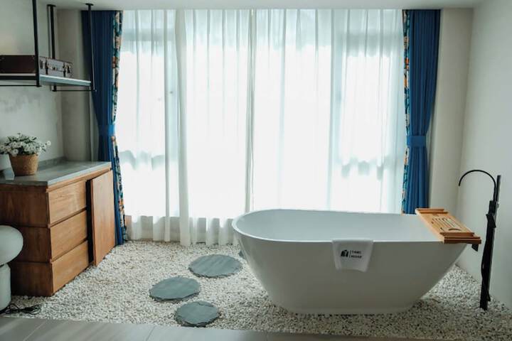 Room 49 of 62