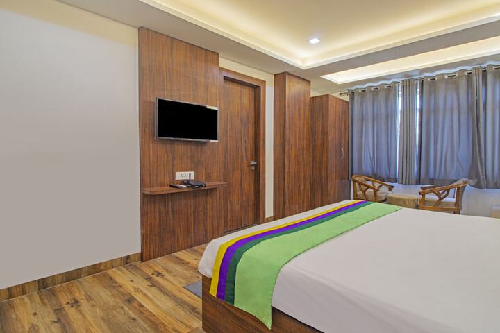 Room 19 of 33