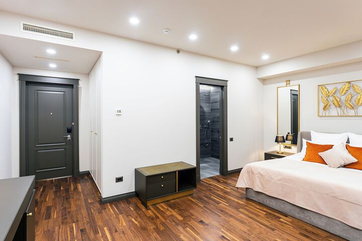 Room 20 of 32