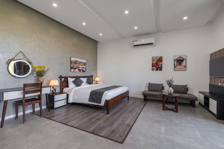 Room 15 of 108