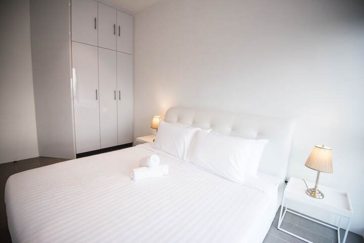 Room 6 of 82