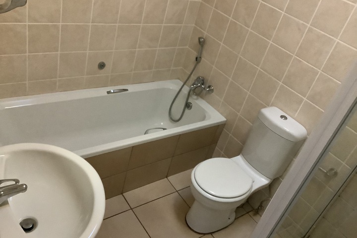 Room 108 of 171