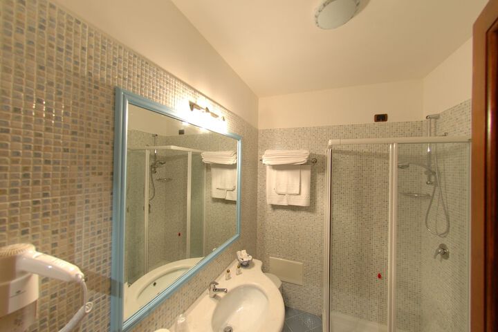 Room 23 of 55