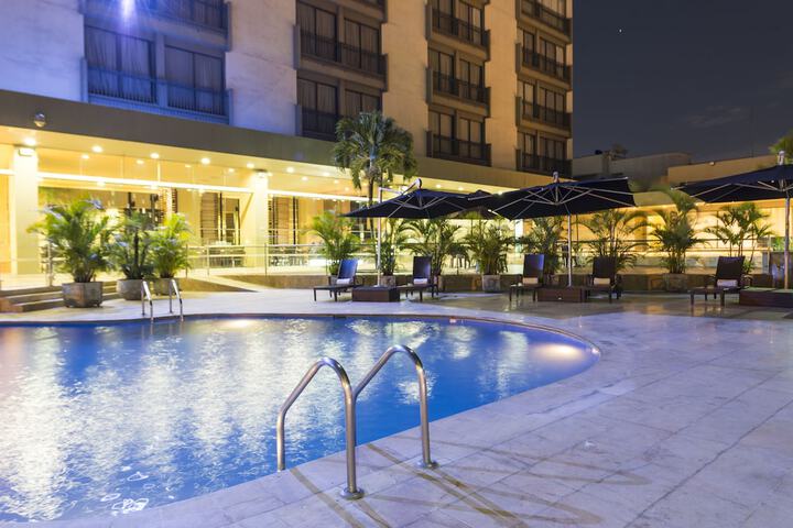 Hotel with Pool