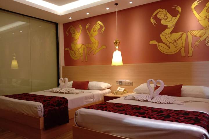 Room 12 of 30