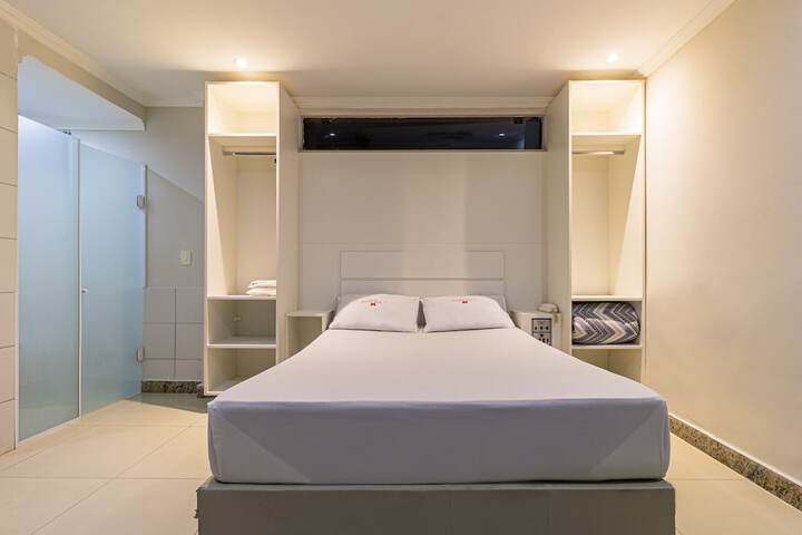 Room 17 of 76