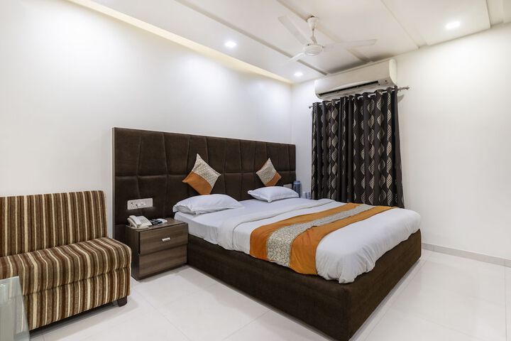 Room 29 of 52