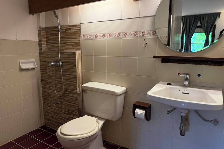 Room 8 of 52