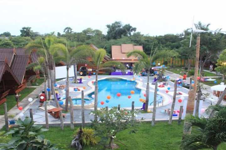 Pool Hotel