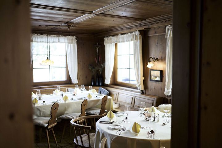 Dining 48 of 73