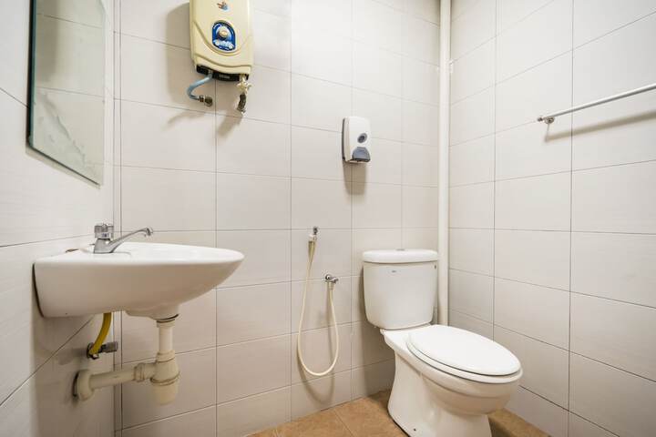 Room 25 of 34