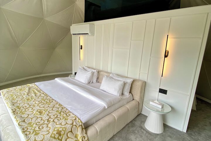 Room 25 of 111