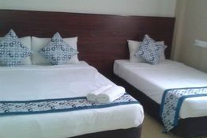 Room 9 of 21