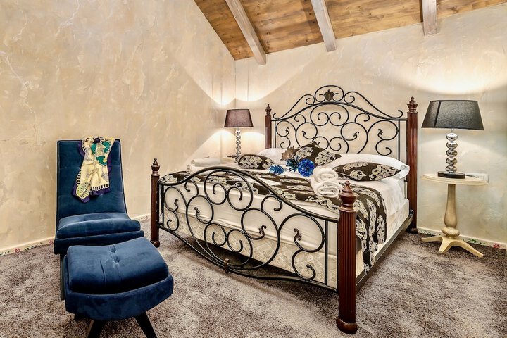 Room 12 of 41