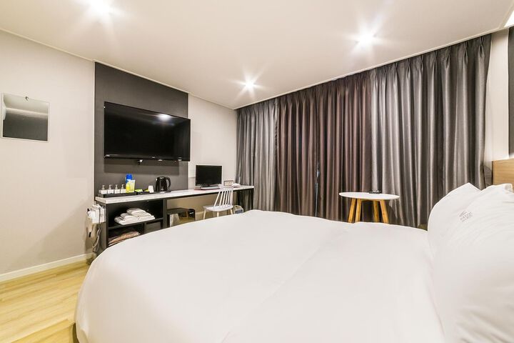 Room 22 of 155