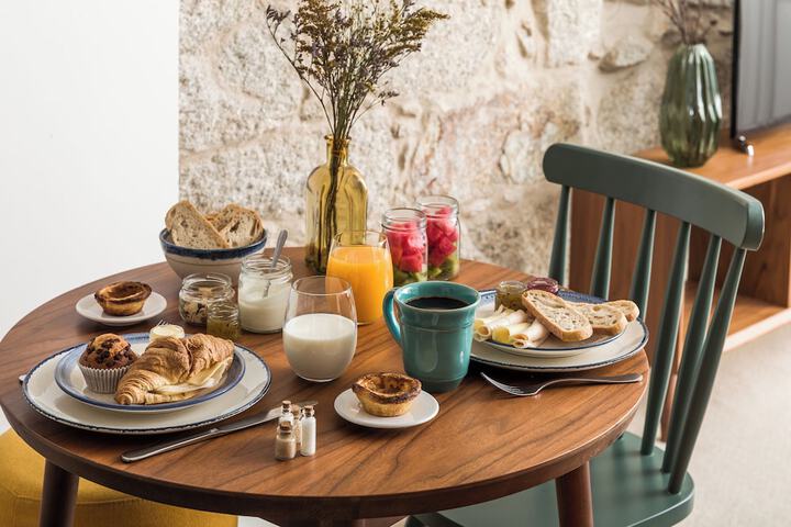 Breakfast/Coffee Service 42 of 53