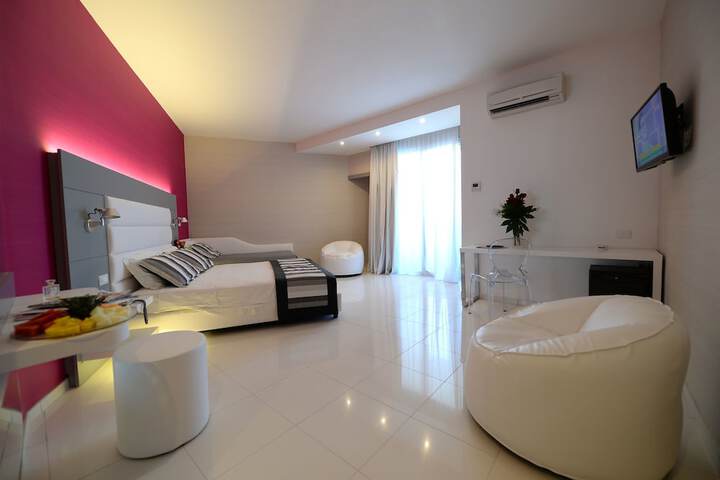 Room 8 of 67