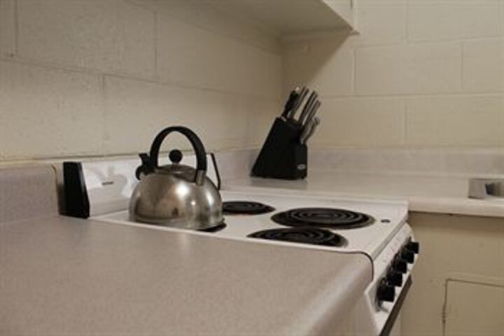 Room 5 of 6
