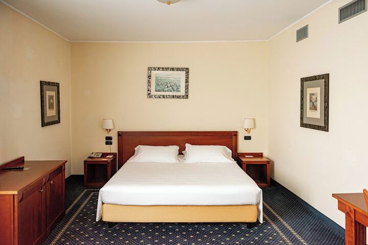 Room 14 of 51