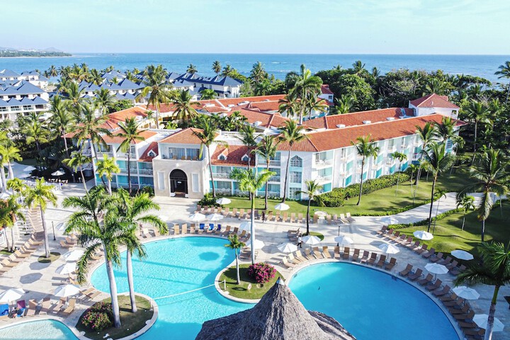 Pools & Facilities
