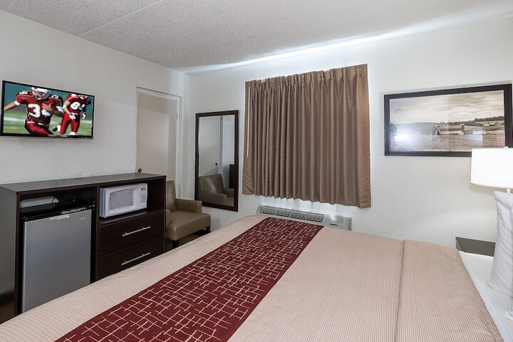 Superior King Bed (5 of 13)