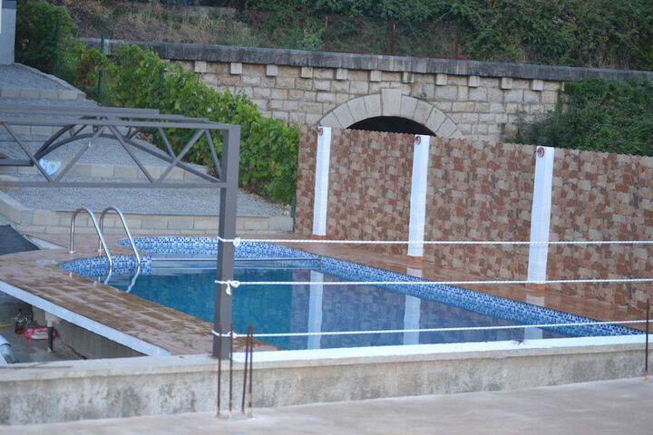 Hotel Pool