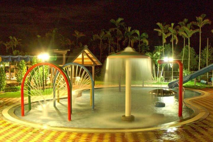 Pool 33 of 48