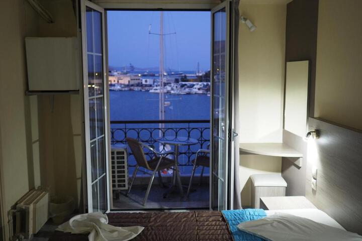 OLYMPIC HOTEL