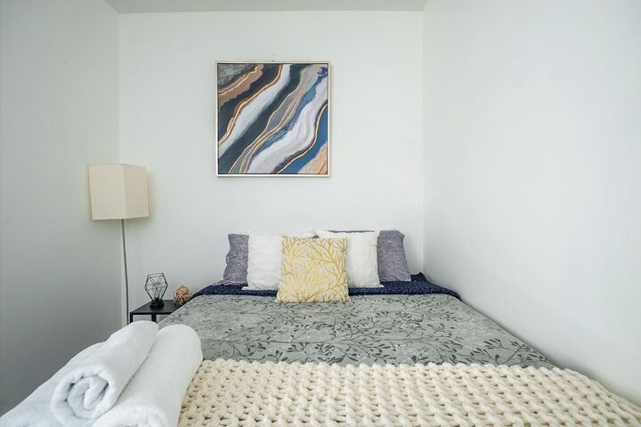 Room 3 of 37