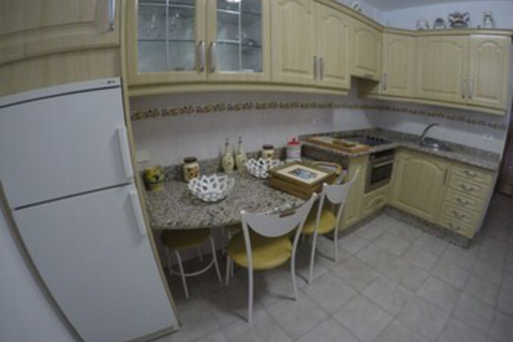Room 10 of 12