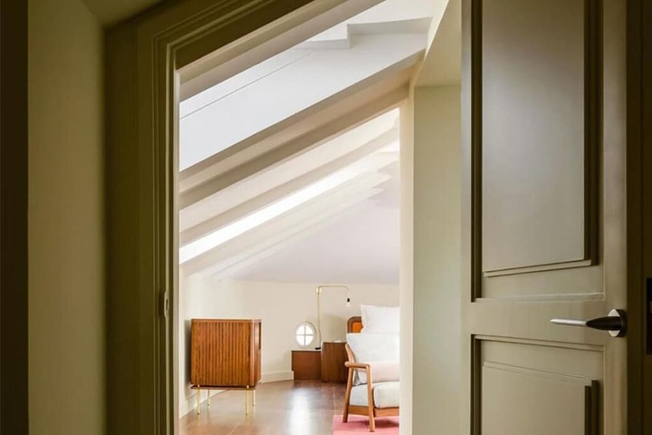 Room 9 of 70